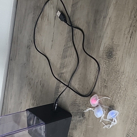 Black LED Jelly Fish Water Fountain with USB - Picture 3 of 7